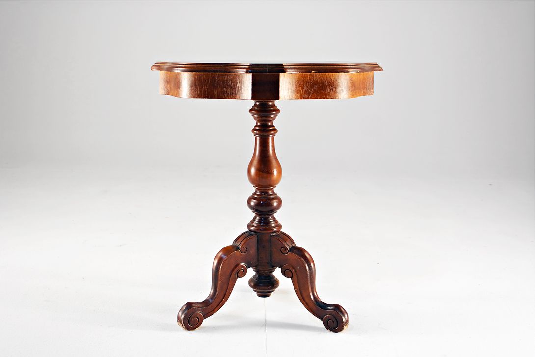 Foto Baroque Side Table Alsace 1860 h63x54