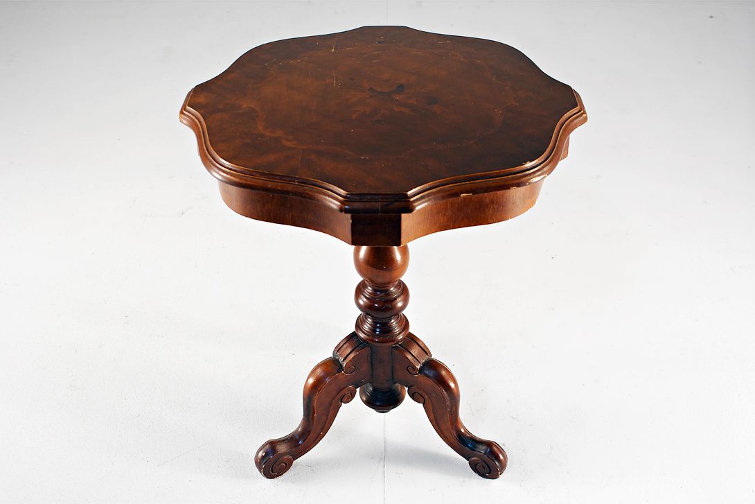 Foto Baroque Side Table Alsace 1860 h63x54