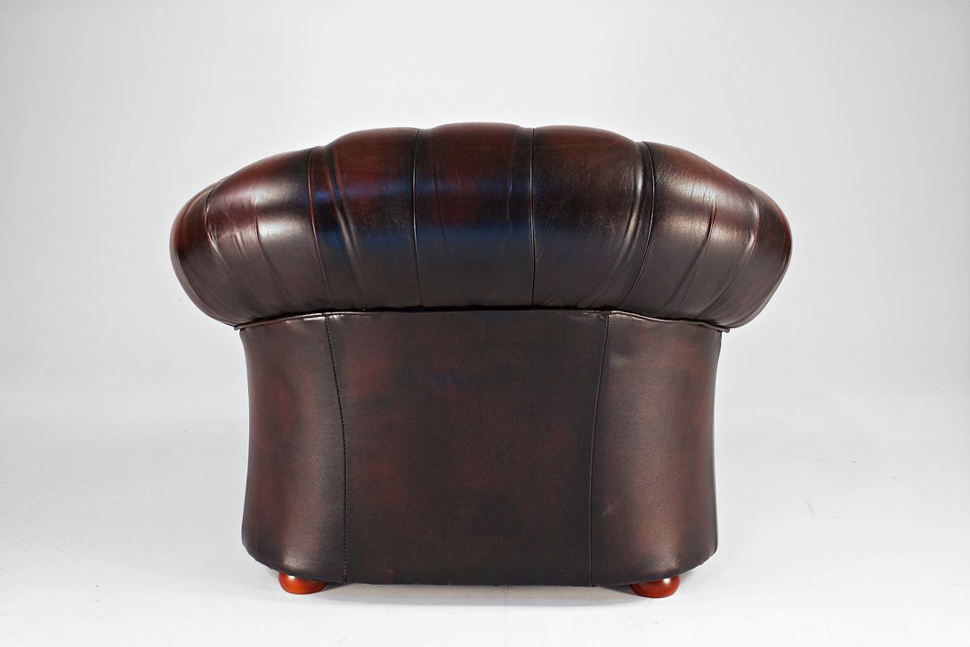 Foto Dark Brown Chesterfield Armchair 1964