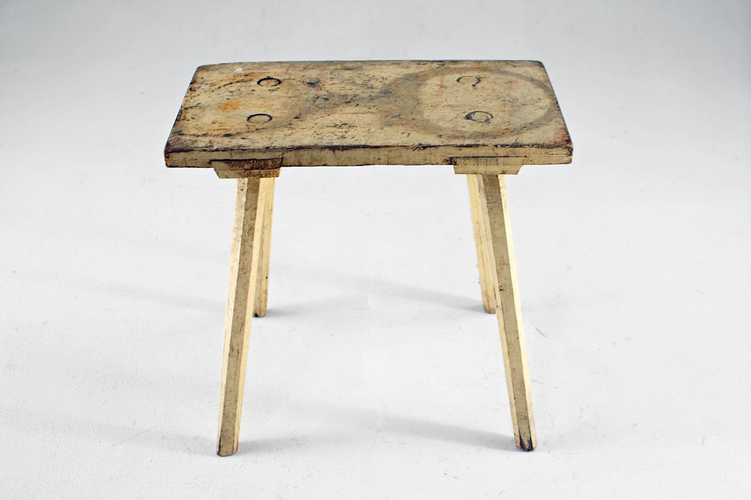 Foto Antique Milking Stool h47x44x27