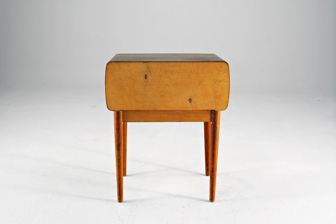 Foto Johannes Andersen Bedside Table h54x43x33