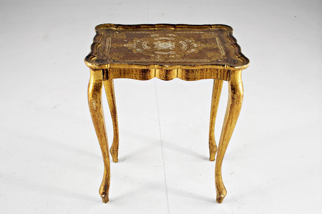 Foto Small Golden Wood Baroque Style Side Table h52x43x31