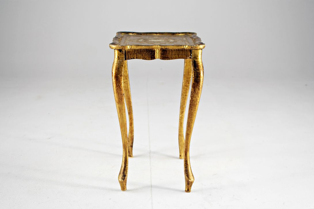 Foto Small Golden Wood Baroque Style Side Table h52x43x31