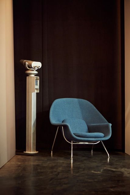 Foto Blue Eero Saarinen Womb Chair 1948