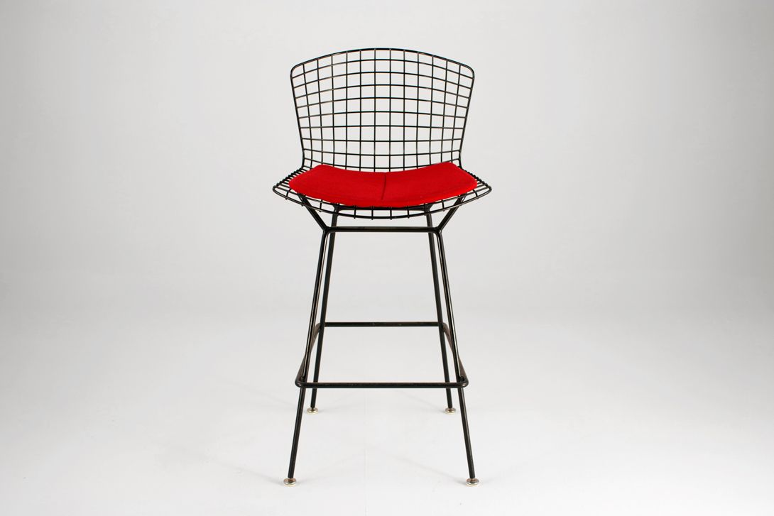 Foto Bertoia Wire High Stool Red Seat Cushion h106