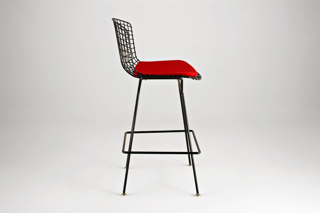 Foto Bertoia Wire High Stool Red Seat Cushion h106