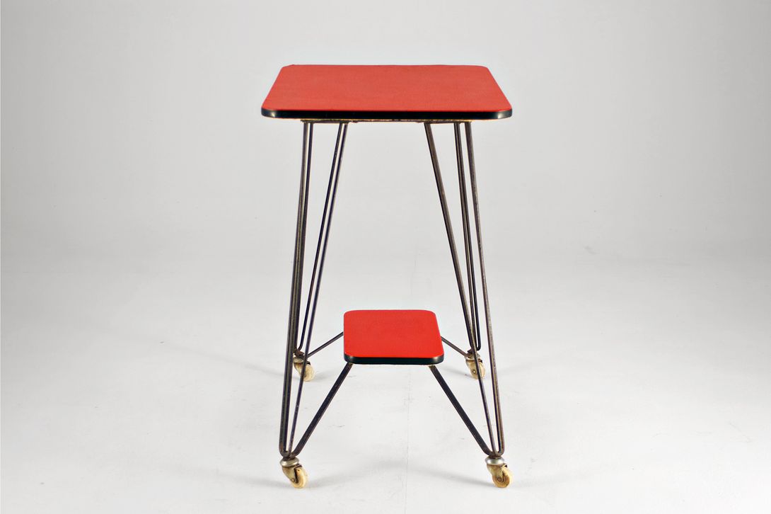 Foto Loop Leg Kitchen Table on Wheels Italy 1958 h77x70x48
