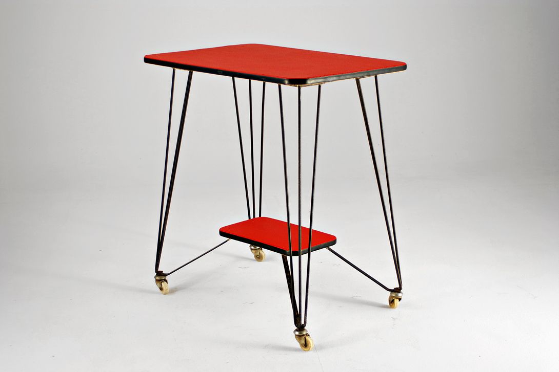 Foto Loop Leg Kitchen Table on Wheels Italy 1958 h77x70x48