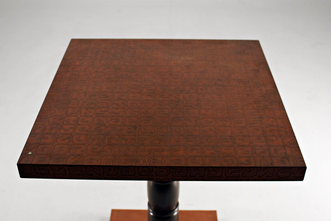 Foto Taverna Table with Embossed Copper Top Germany 1960 h70x58x58