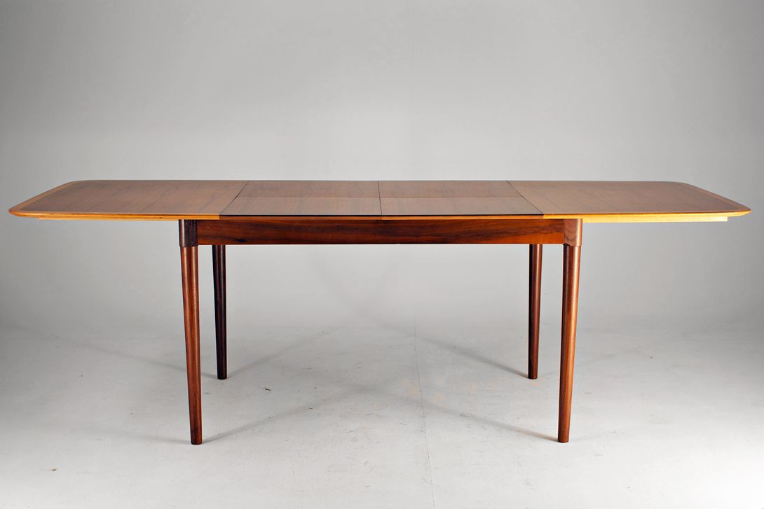 Foto Wooden Dining Table h75x134x90cm