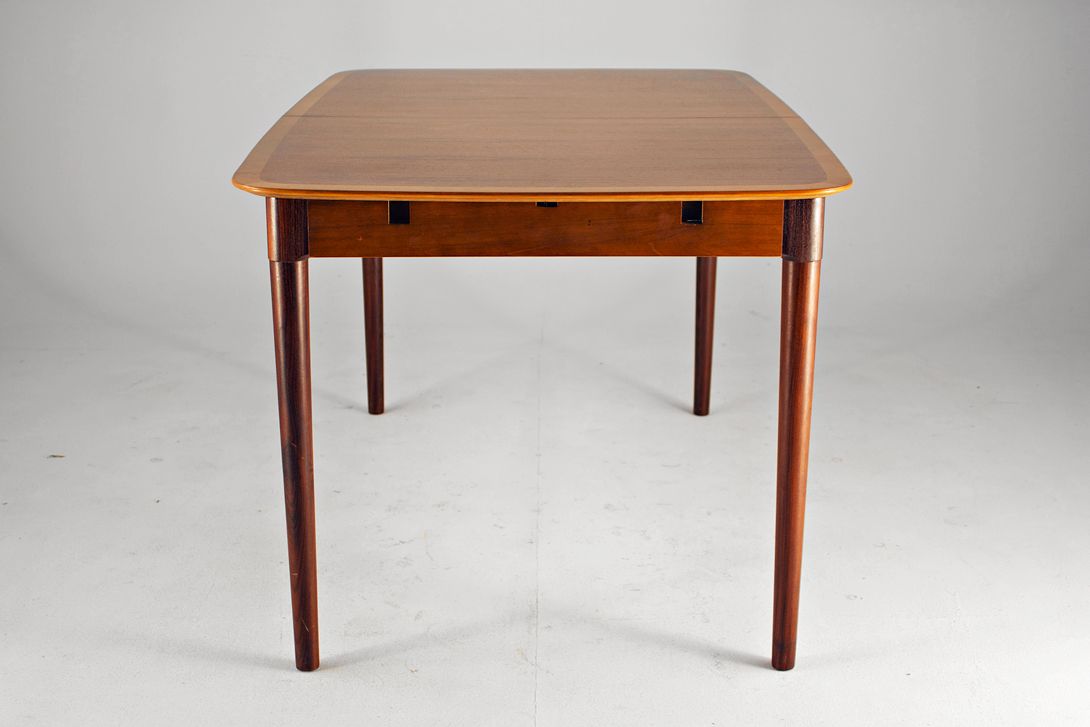 Foto Wooden Dining Table h75x134x90cm