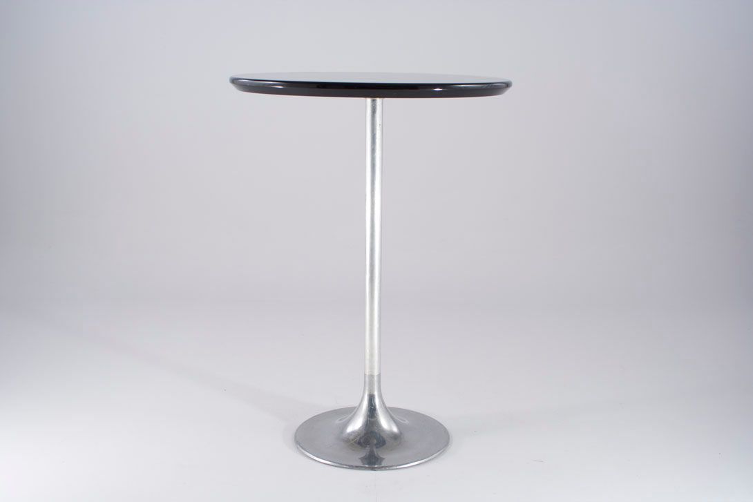 Foto (33519) High Table with Trumpet Base and Black Round Top h110x80
