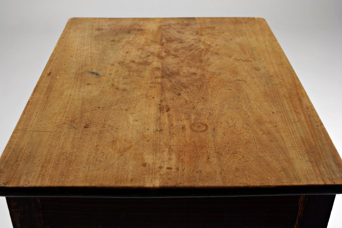 Foto Shabby Wooden Tavern Table 1925 h85x64x74