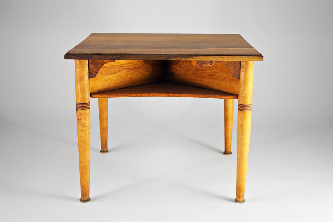 Foto Simple Rustic Gaming Table h79x96x92