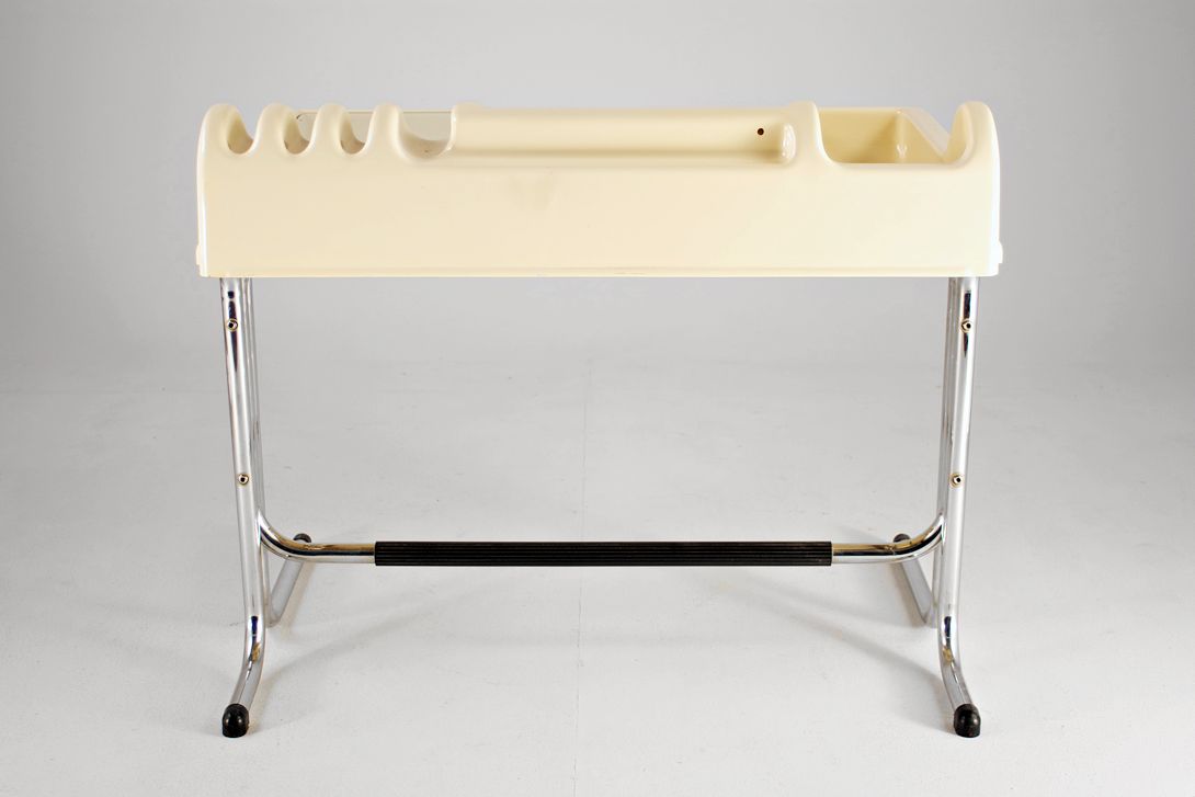 Foto Plastic Desk Orix for Molteni h64x100x83 //