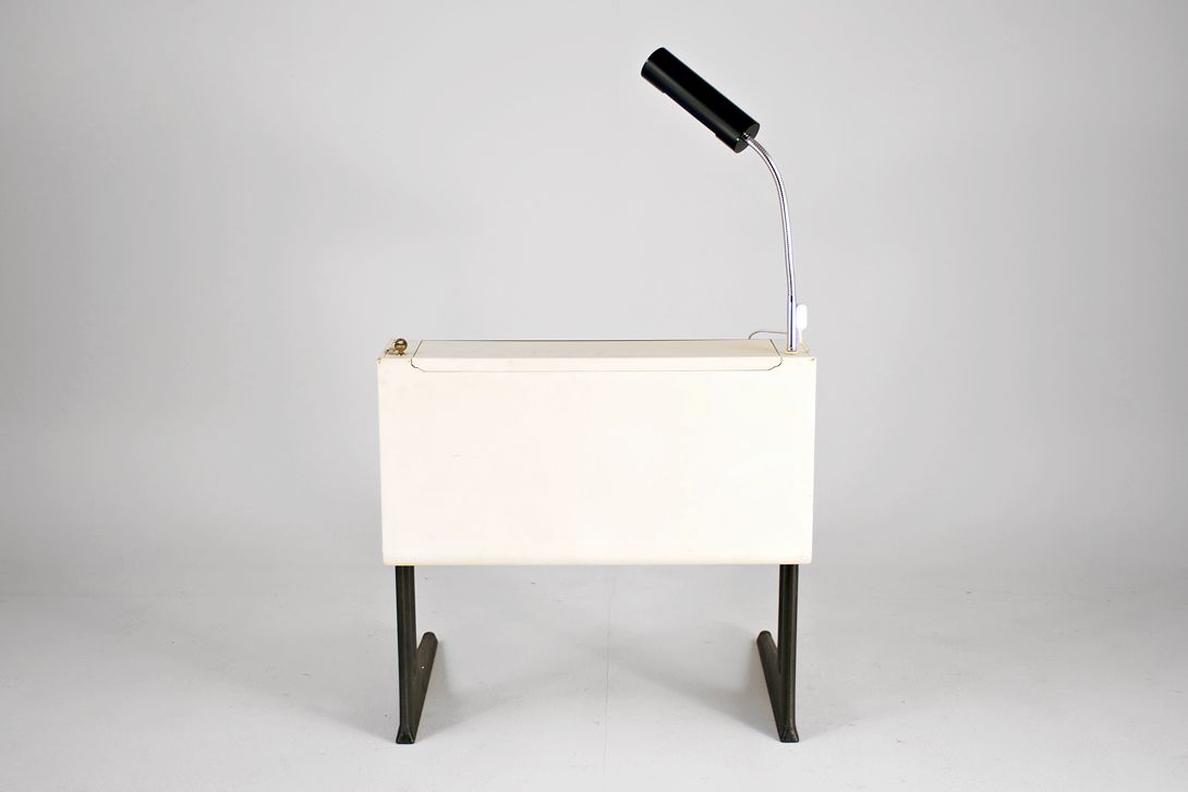 Foto Black and White Children&#8217;s Desk h66x70x56