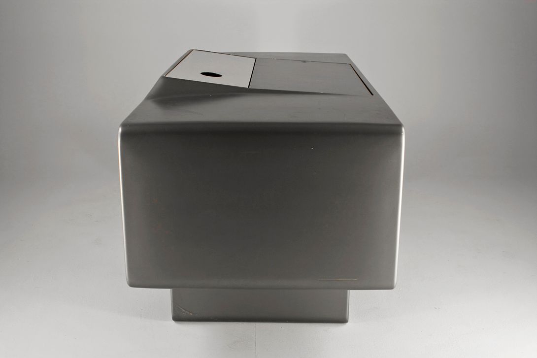 Foto Ernst Igl Silver Cockpit Directors Desk 1967 h76x180x80