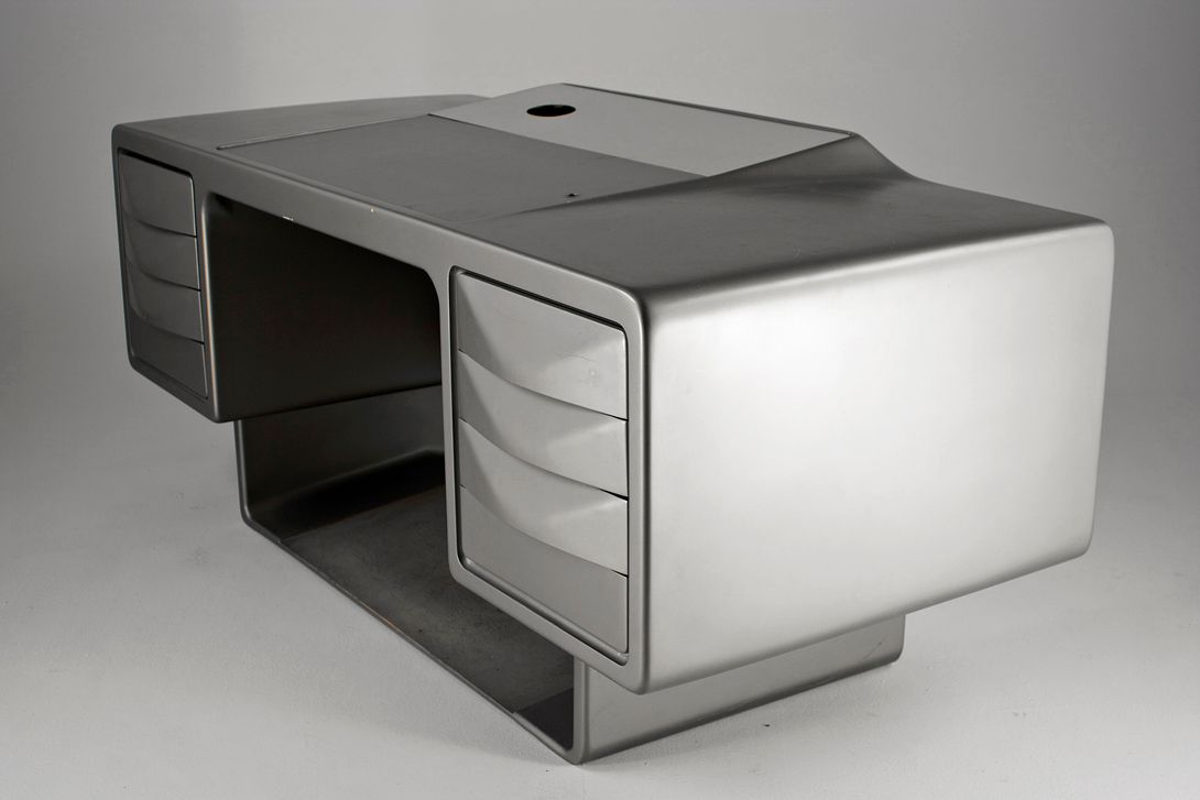 Foto Ernst Igl Silver Cockpit Directors Desk 1967 h76x180x80