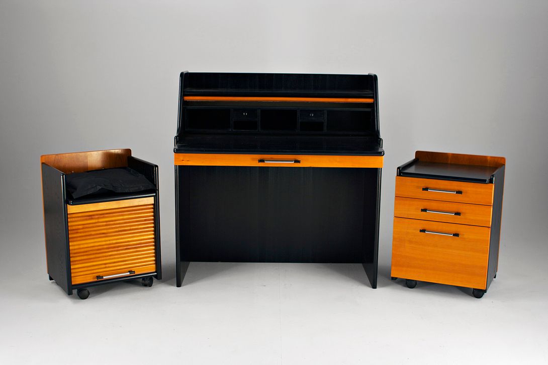 Foto Italian Secretary / Desk with Integrated Cabinets 1955 h105x100x47