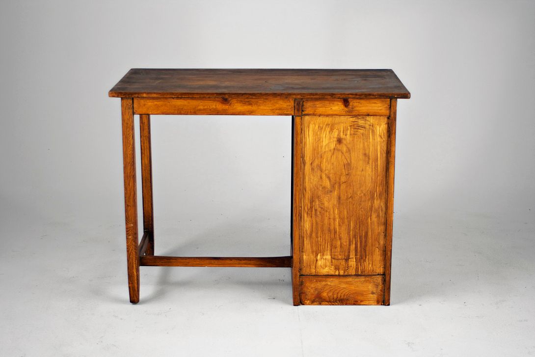 Foto Fragile Wooden Bureau Desk with Registry 1910 h90x49x68