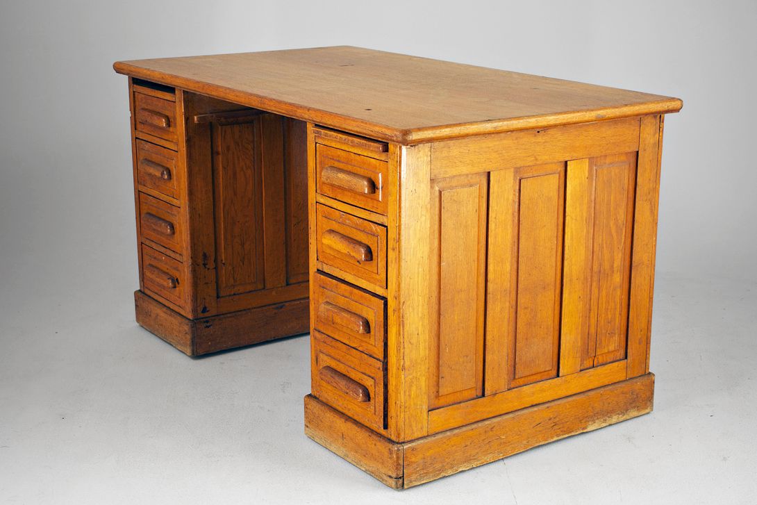 Foto Wooden Office Desk 1910 h78x140x80