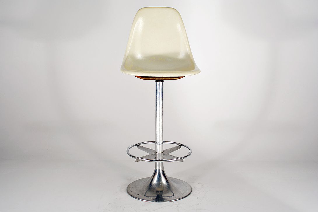 Foto Eames Side Chair Bar Stool