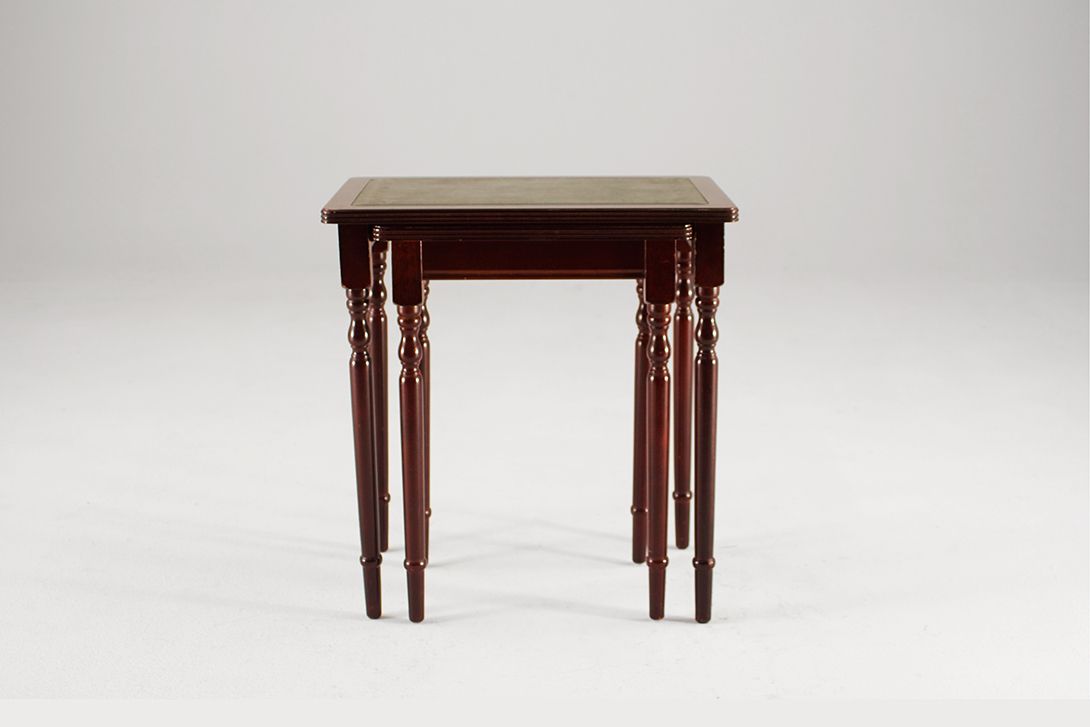 Foto Set of Empire Nesting Tables with Green Leather Top 1920 h48x45x30