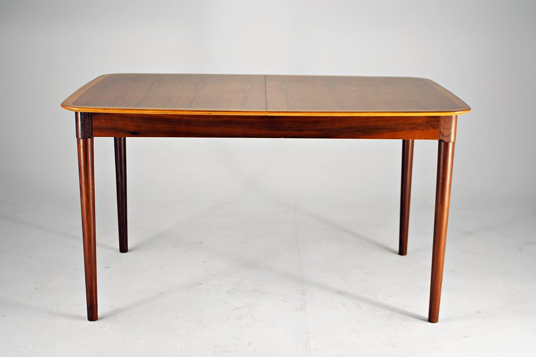 Foto Wooden Dining Table h75x134x90cm