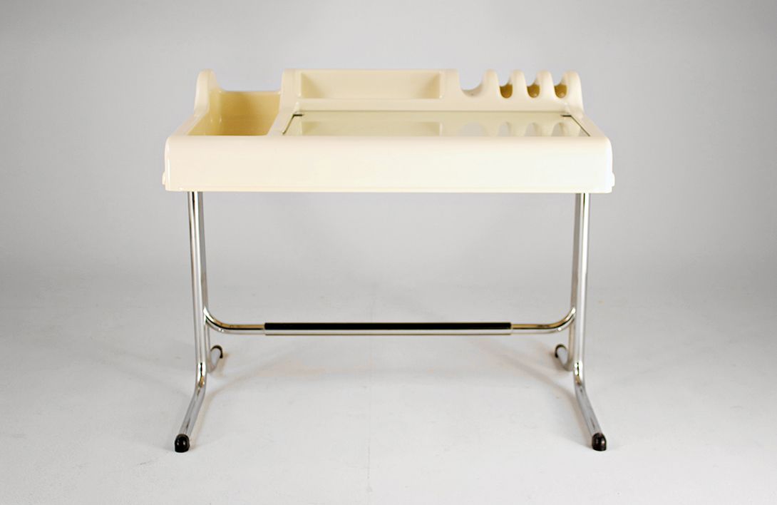 Foto Plastic Desk Orix for Molteni h64x100x83 //