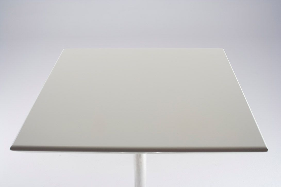 Foto (33484) High Table with Trumpet Base and Squared Top h110x65x65