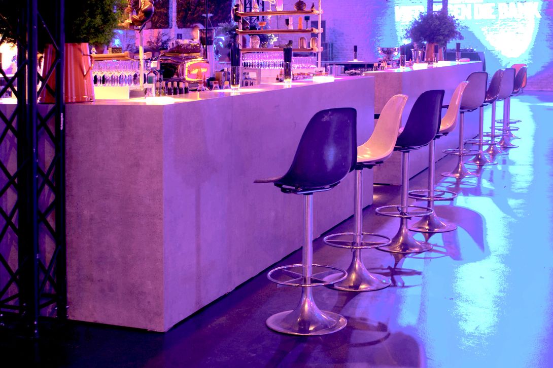 Foto Eames Side Chair Bar Stool