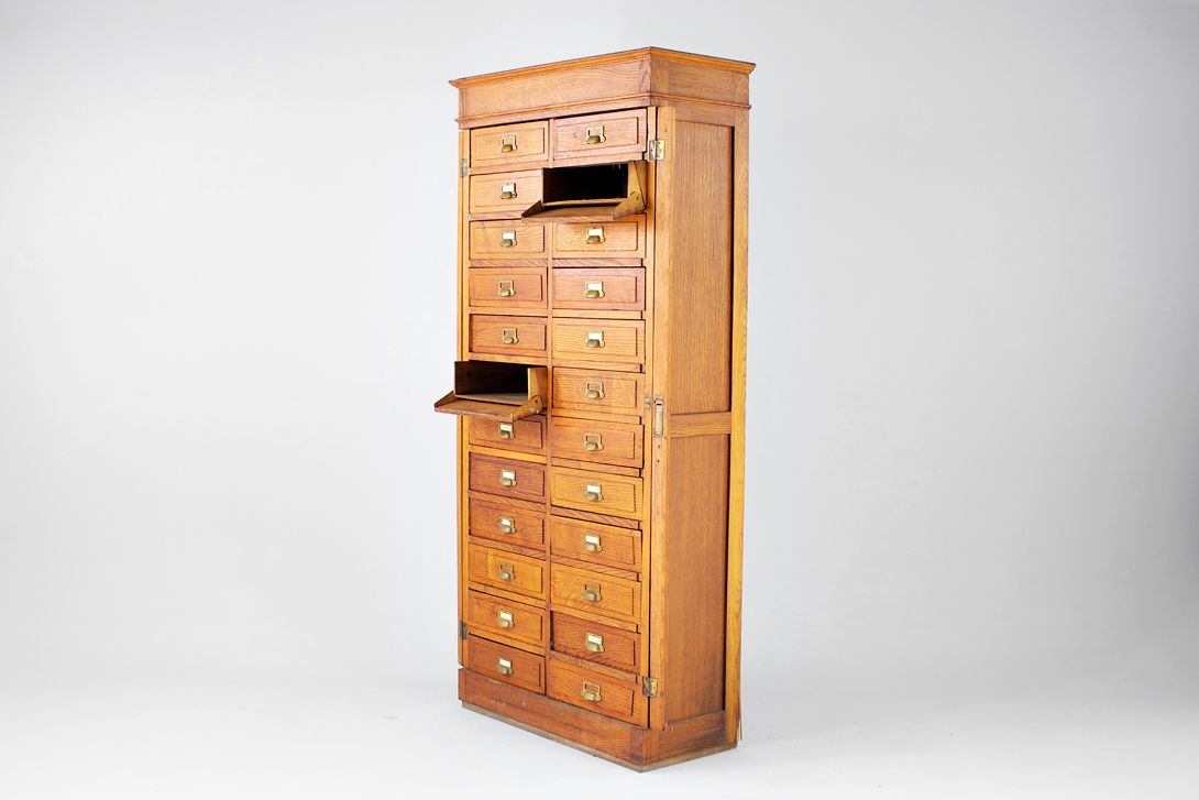 Foto Wilhelminian Registry Cabinet 1886 h193x90x40