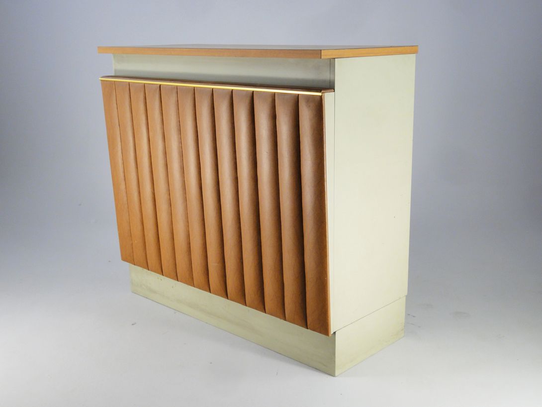 Foto Metal Counter with Sky Leather Front US Army 1958 h110x120x53