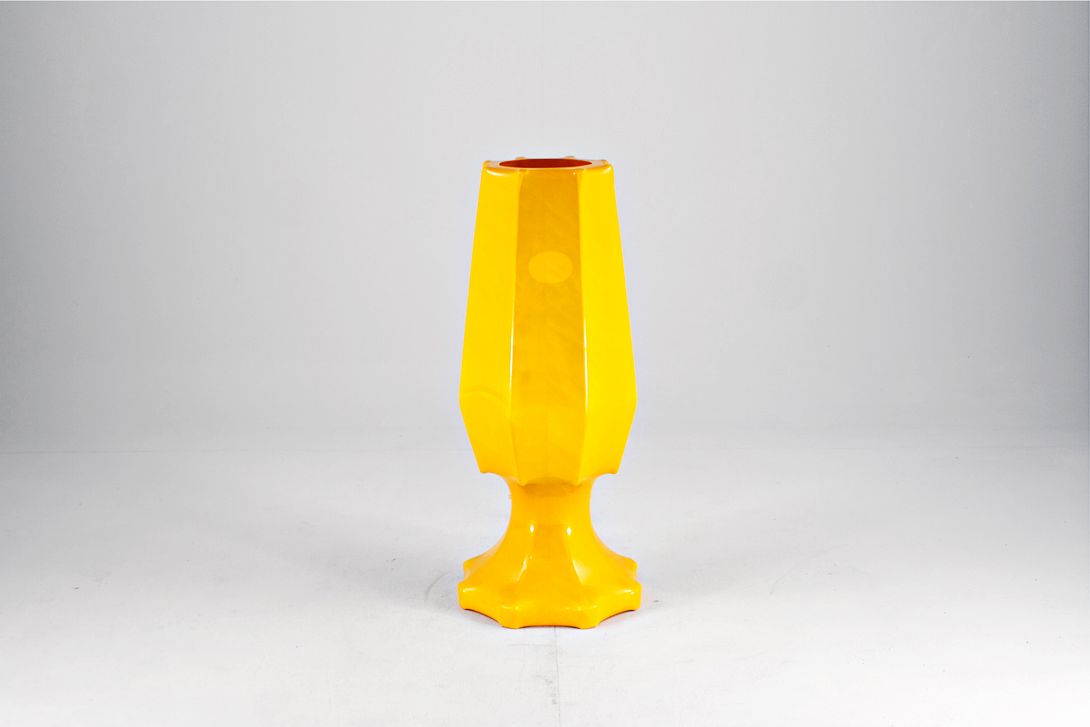 Foto Ilka Plast Cocoon Floor Lamp 1970 h90