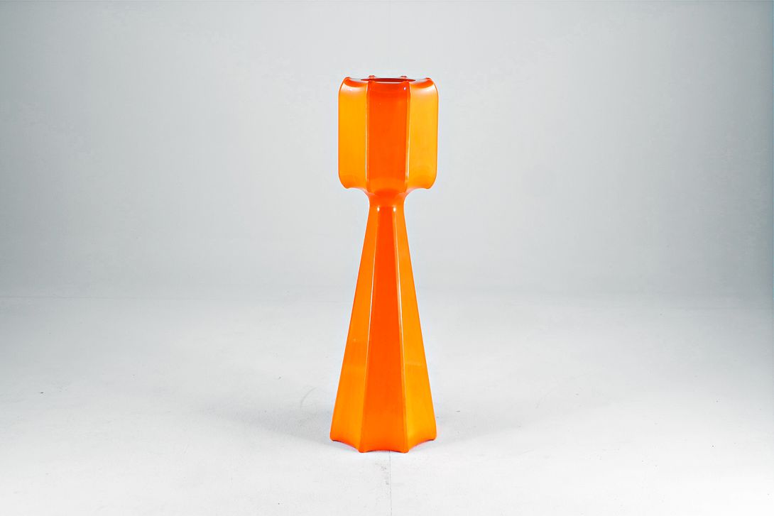 Foto Ilka Plast Cocoon Floor Lamp 1972 h97