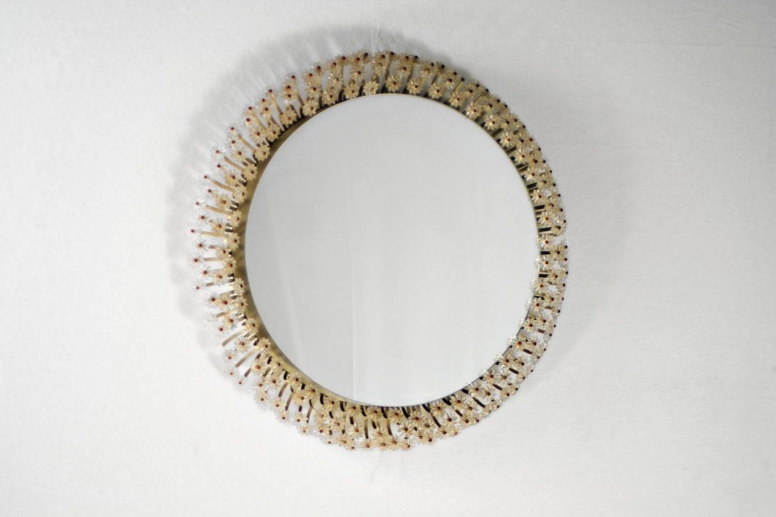 Foto Round Emil Stejnar Mirror with Flower Frame and Light //