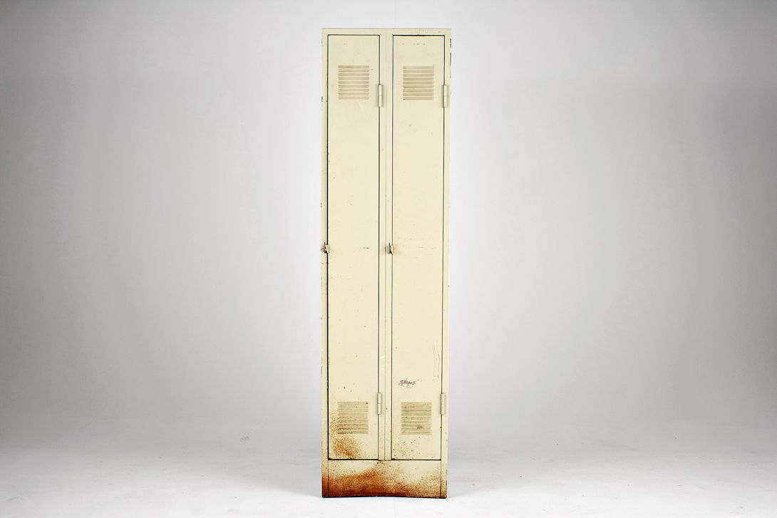 Foto Twice Divided Industrial Metal Locker 1975 h185x50x50