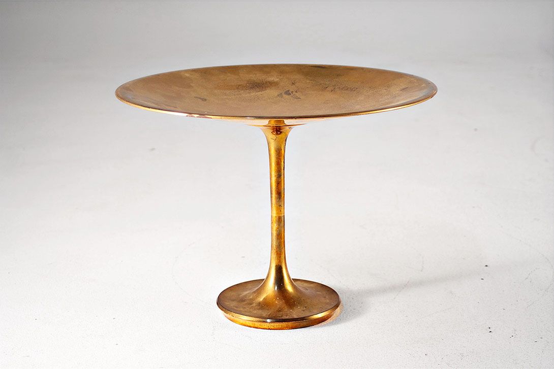 Foto Elegant Whatnot for Cakes, Slim in Brass, France 1956