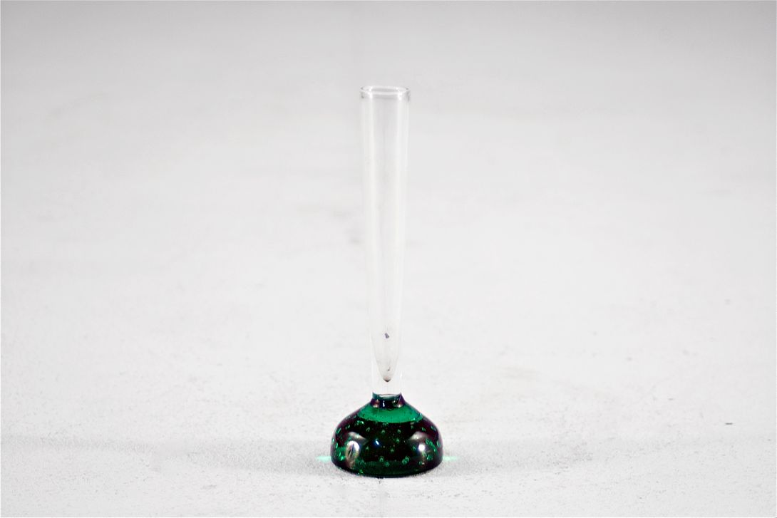 Foto Slim Neck Glass Table Vase Green Foot h15