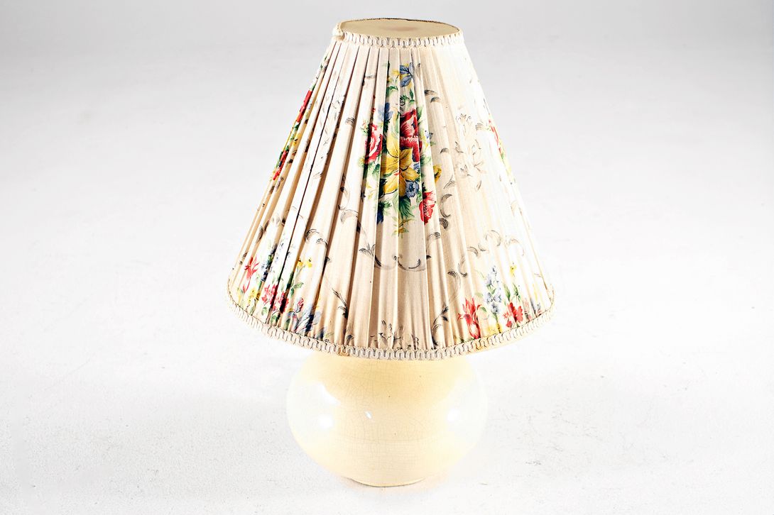Foto Porcelain Desk Lamp with Flower Shade h50