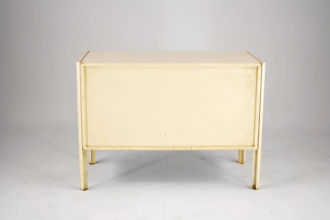 Foto Raymond Loewy Plastic Sideboard Color Gradient 1962 w105