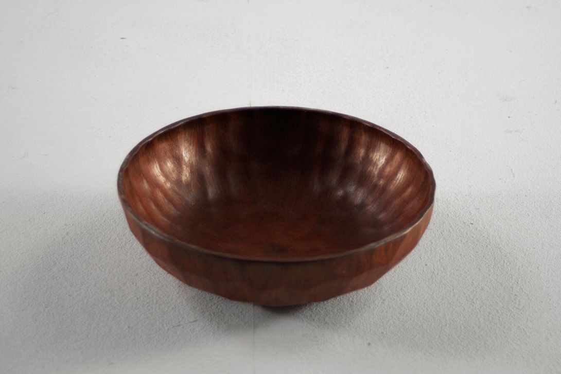 Foto Wooden Bowl, Surface With Carved Depressions, 1968 h8x25