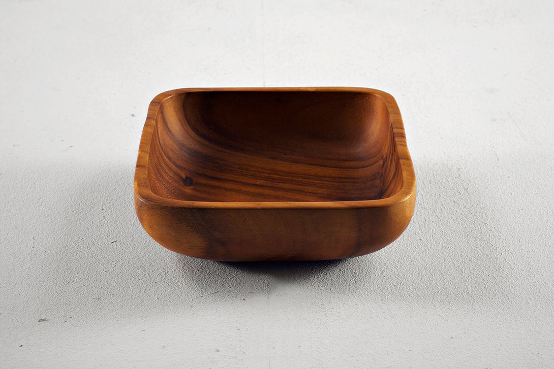Foto Square Wooden Bowl, Hemispherical Outer Shape