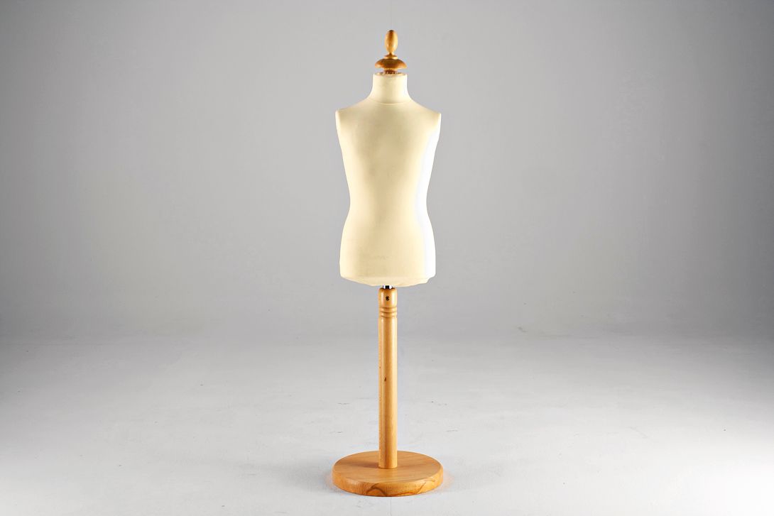 Foto Tailor&#8217;s Dummy Child 1