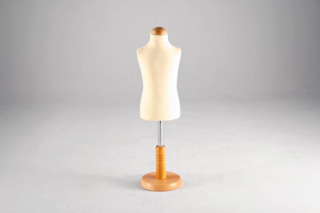 Foto Tailor&#8217;s Dummy Child 2