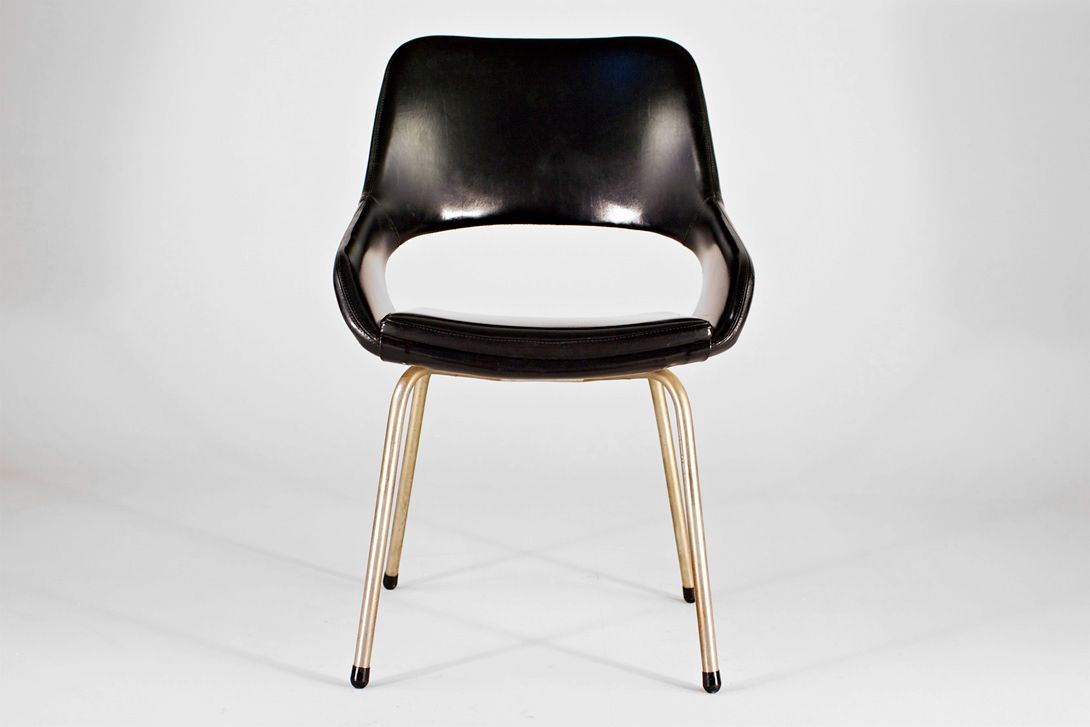 Foto Wonderful Sassy French Armchair with Shiny Black Synthetic Fabric Upholstery, 1960
