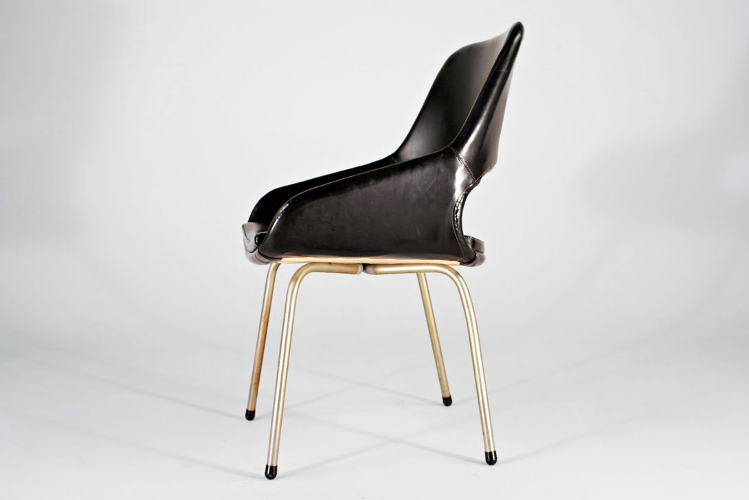 Foto Wonderful Sassy French Armchair with Shiny Black Synthetic Fabric Upholstery, 1960