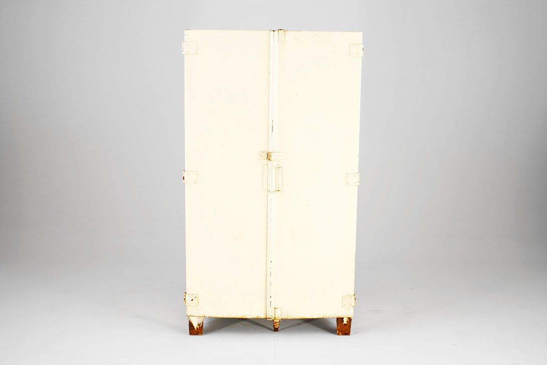 Foto Metal Cupboard