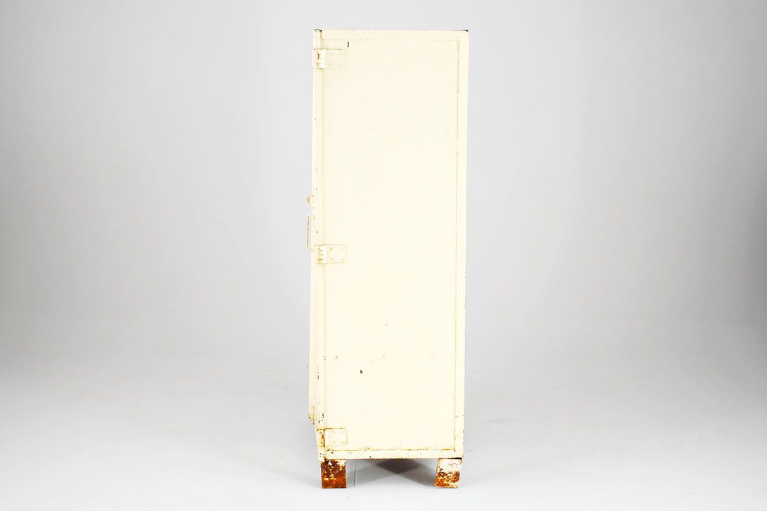Foto Metal Cupboard