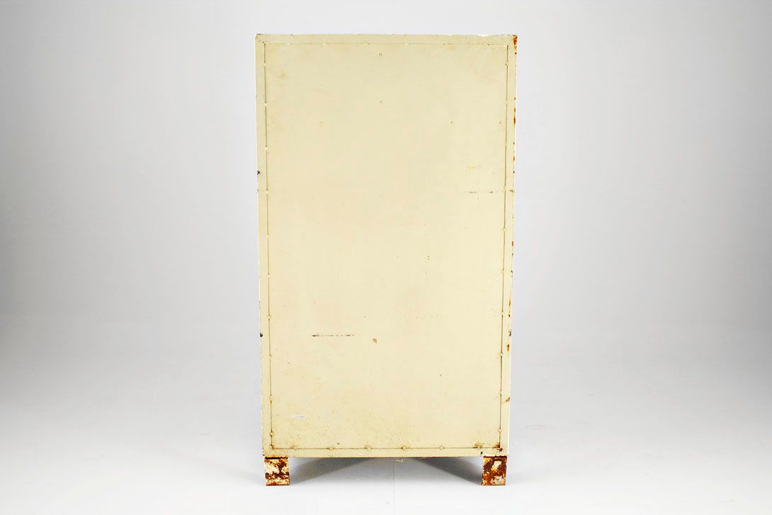 Foto Metal Cupboard